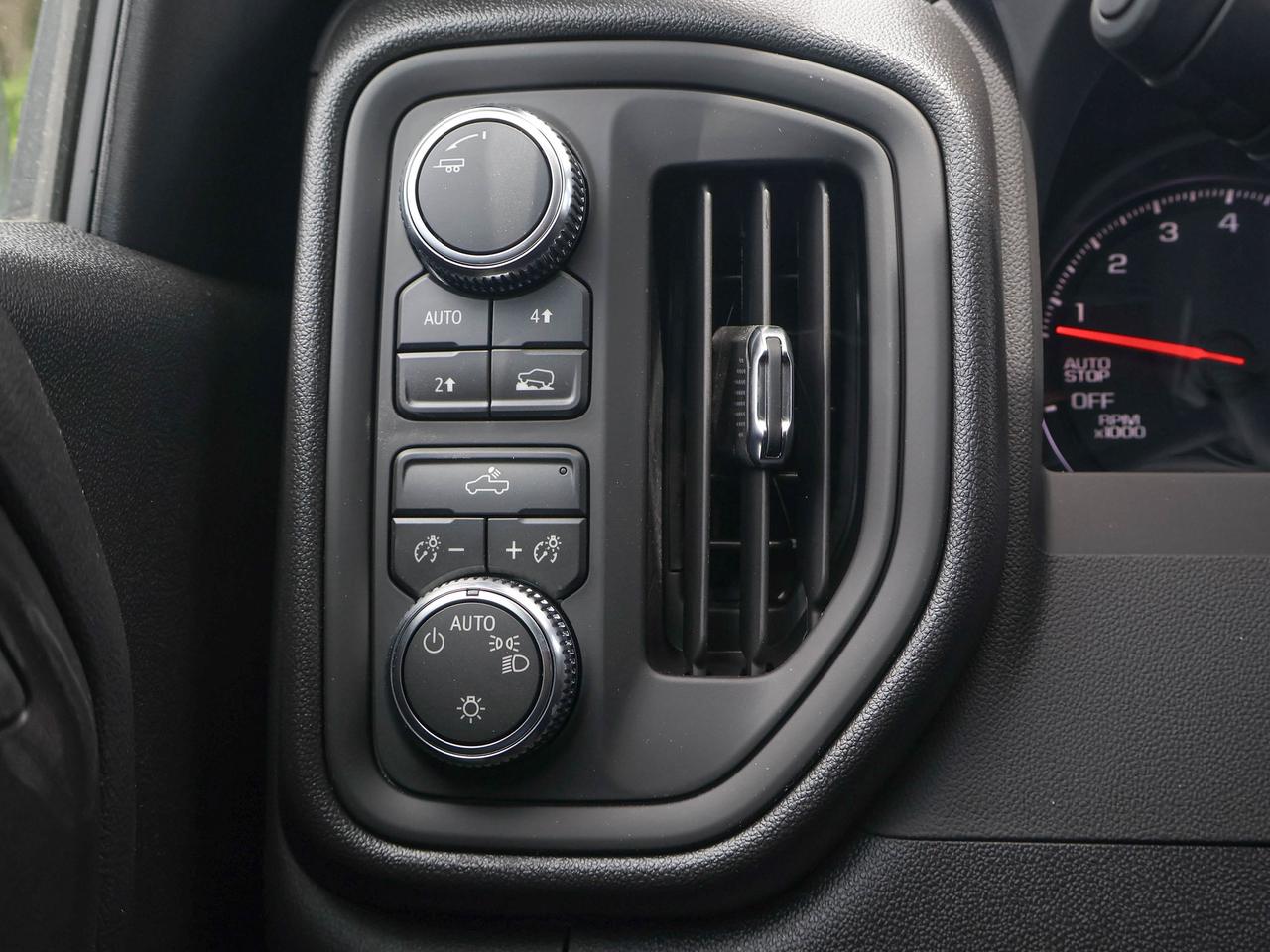 2026 GMC Sierra 1500 PRO Photo