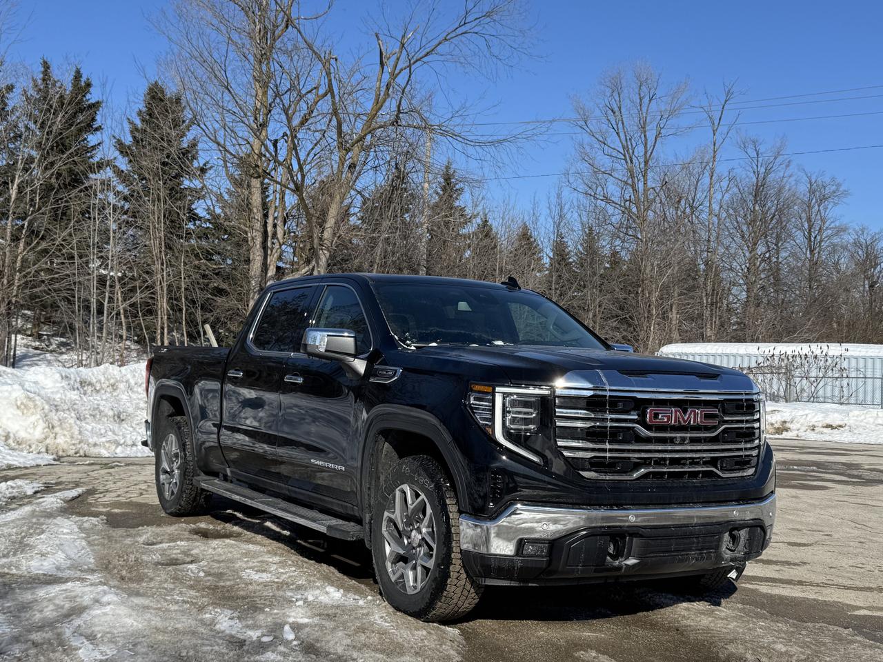 2026 GMC Sierra 1500 SLT Photo
