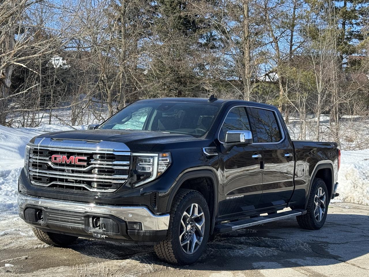 2026 GMC Sierra 1500 SLT Photo