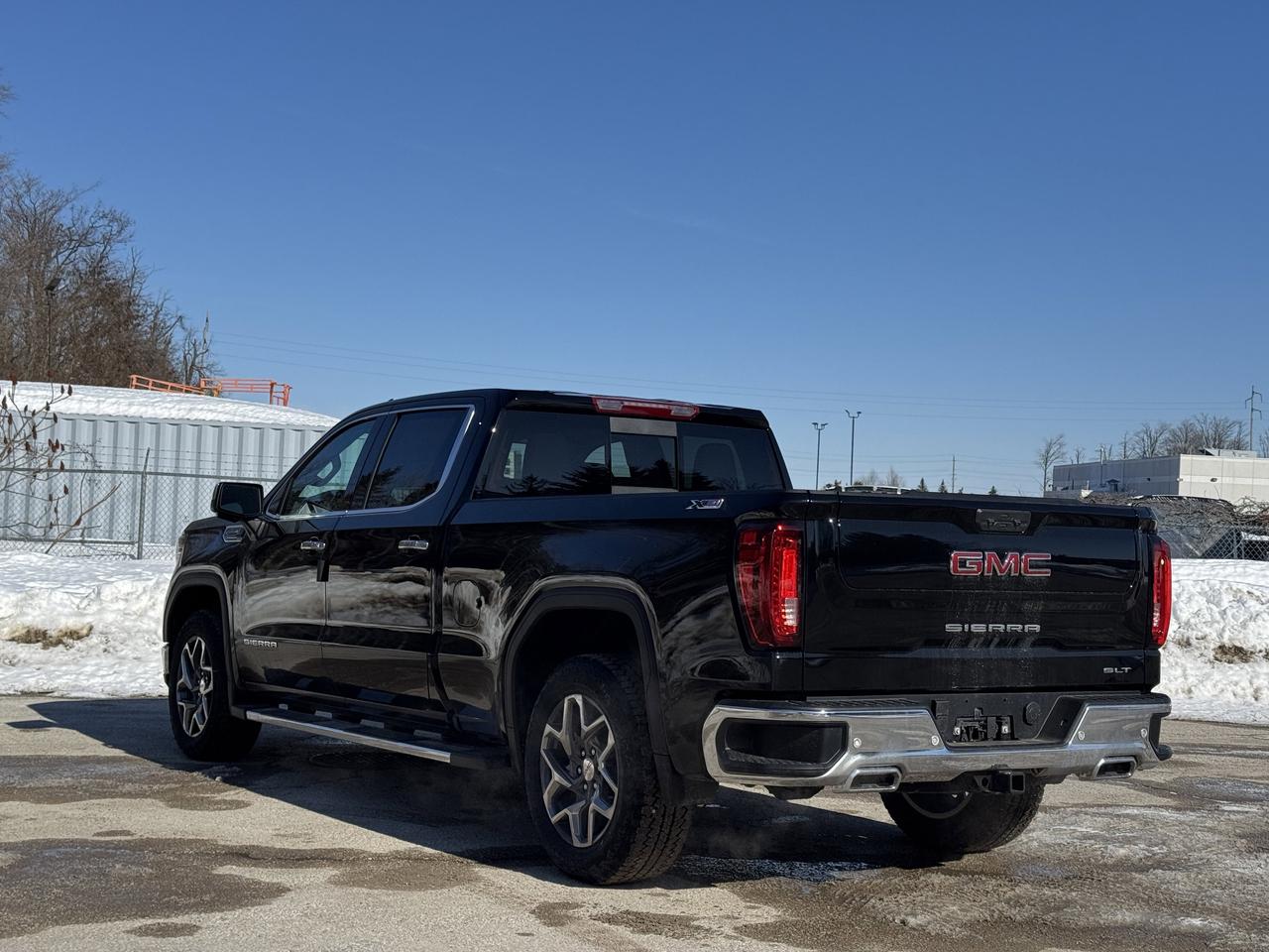 2026 GMC Sierra 1500 SLT Photo