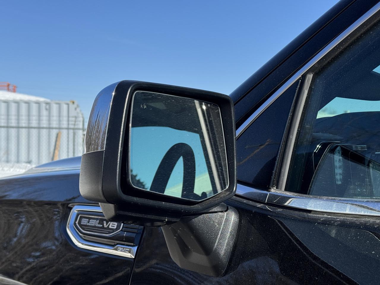 2026 GMC Sierra 1500 SLT Photo