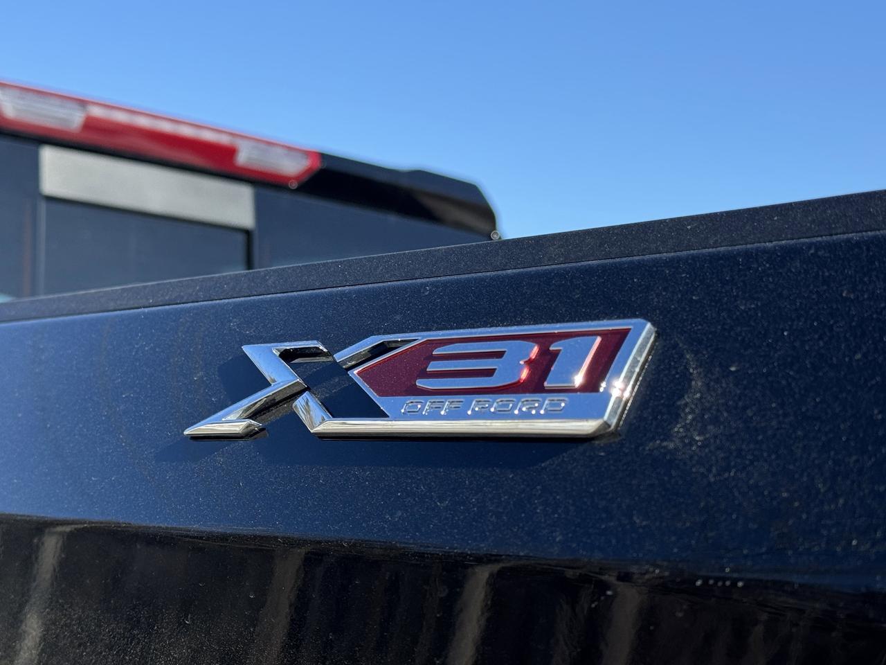 2026 GMC Sierra 1500 SLT Photo