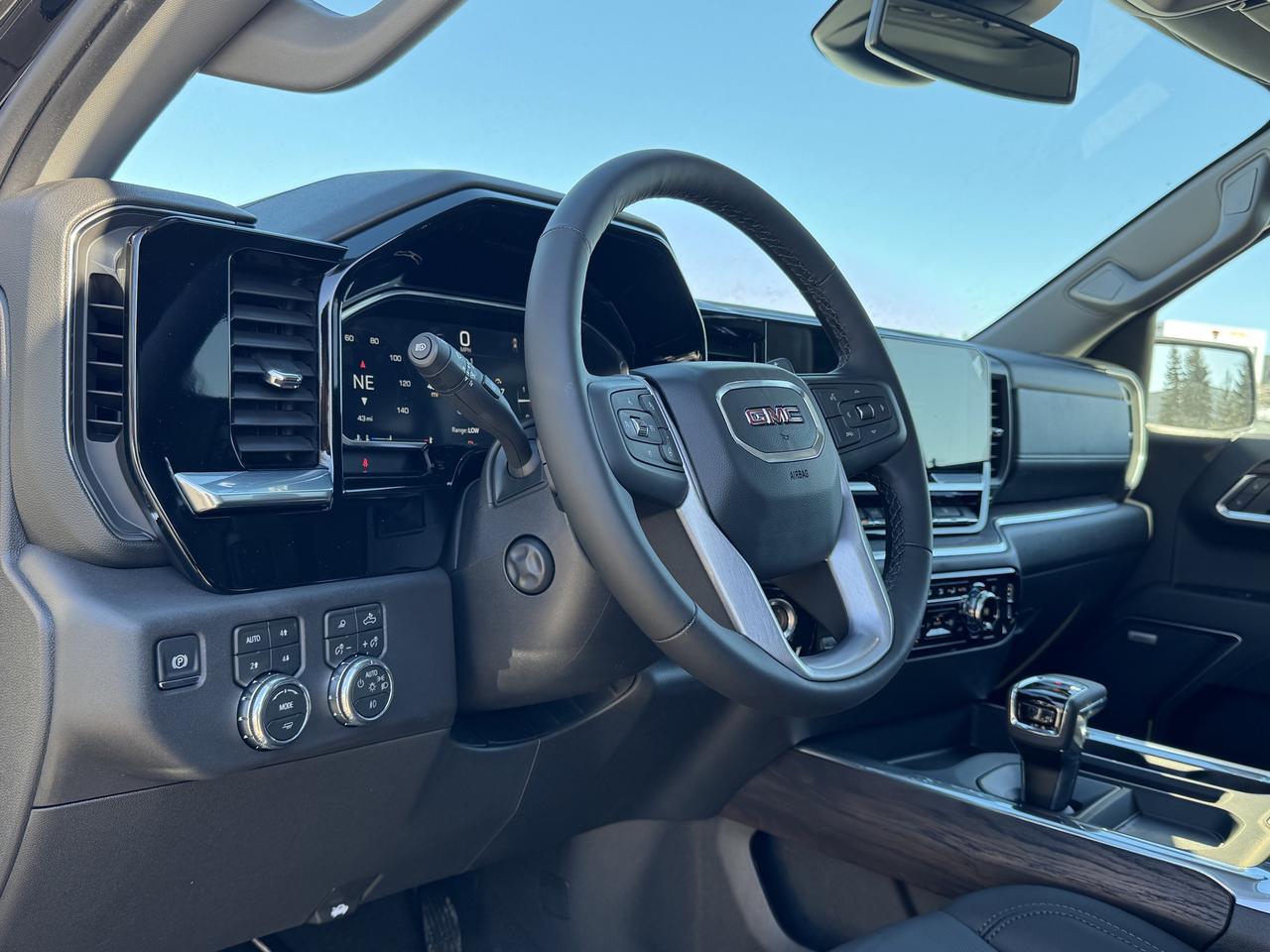 2026 GMC Sierra 1500 SLT Photo