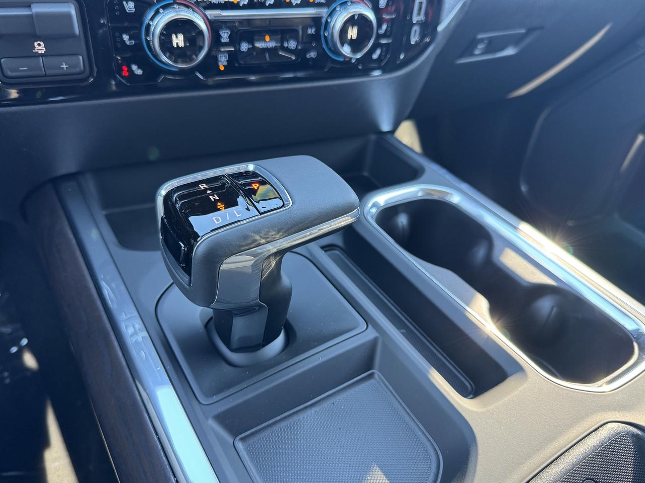 2026 GMC Sierra 1500 SLT Photo