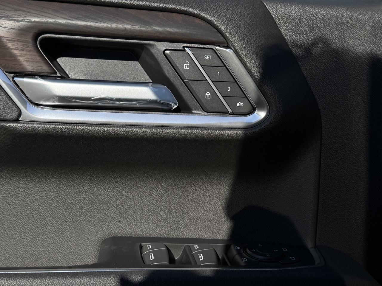 2026 GMC Sierra 1500 SLT Photo