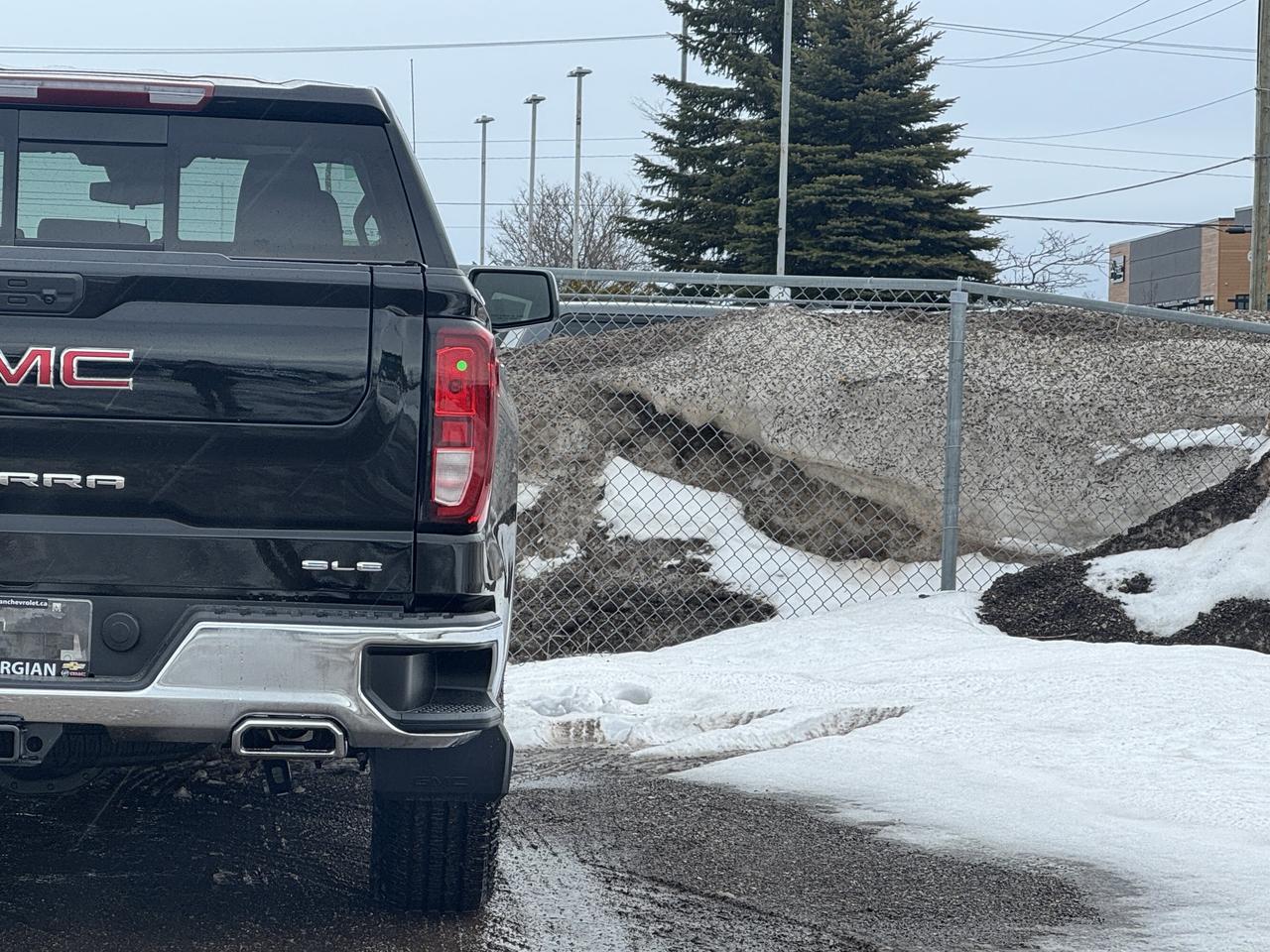 2026 GMC Sierra 1500 SLE Photo
