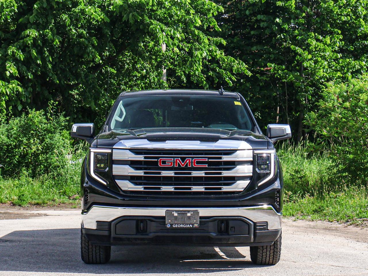 2026 GMC Sierra 1500 SLE Photo4