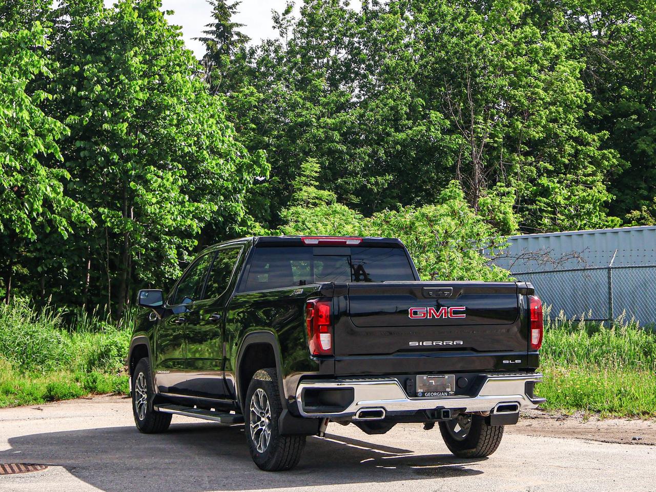 2026 GMC Sierra 1500 SLE Photo
