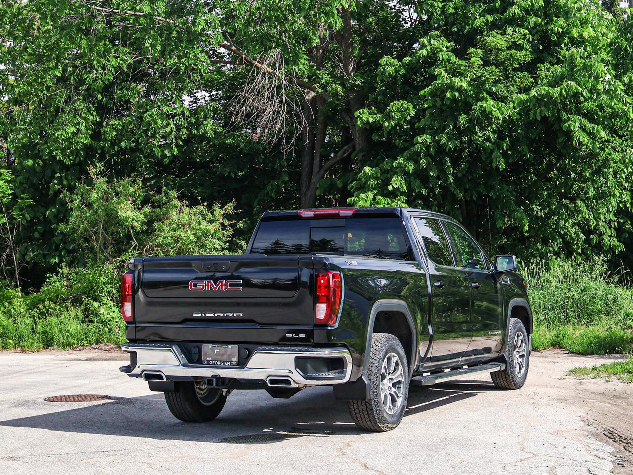 2026 GMC Sierra 1500 SLE Photo
