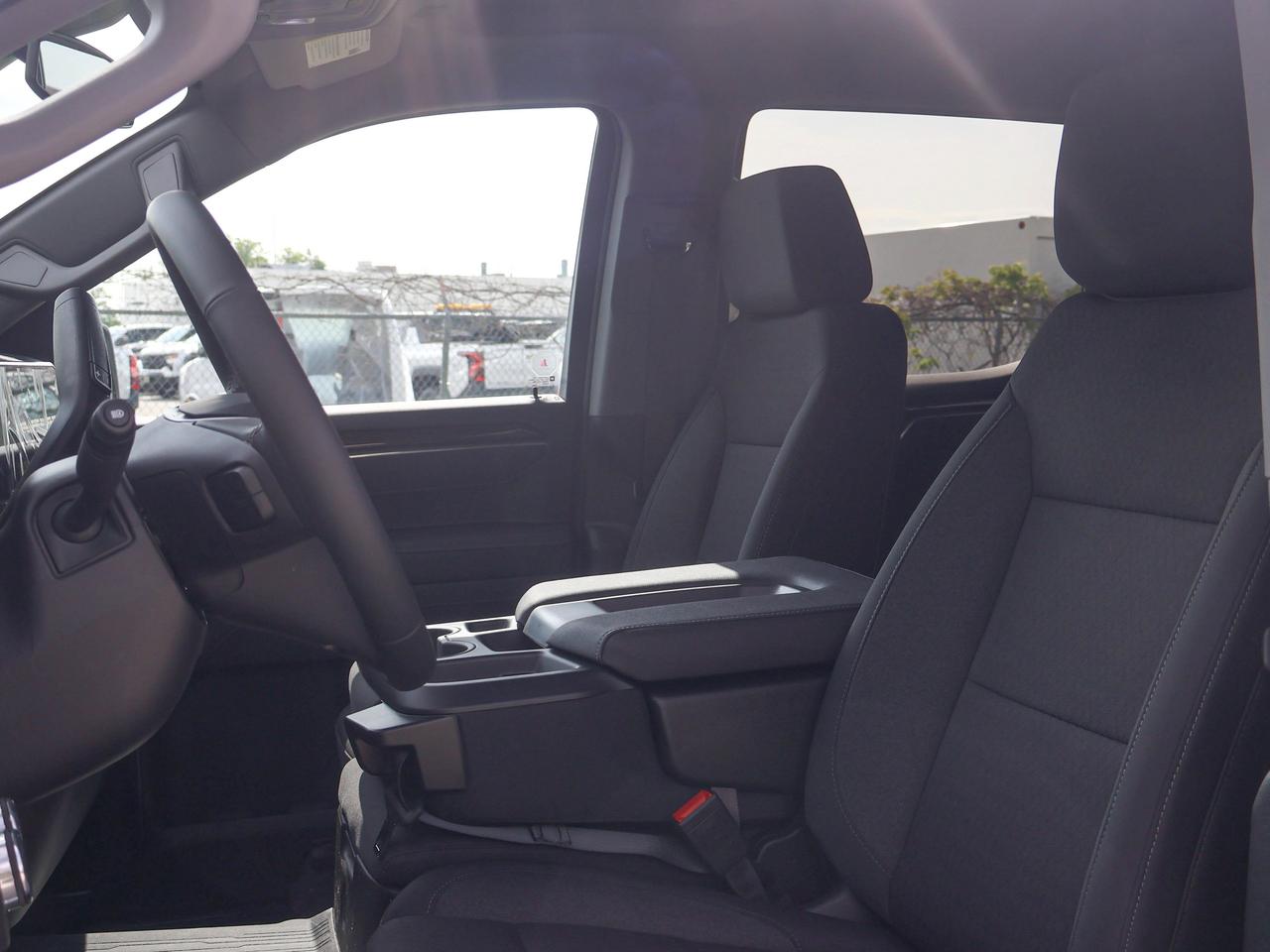 2026 GMC Sierra 1500 SLE Photo