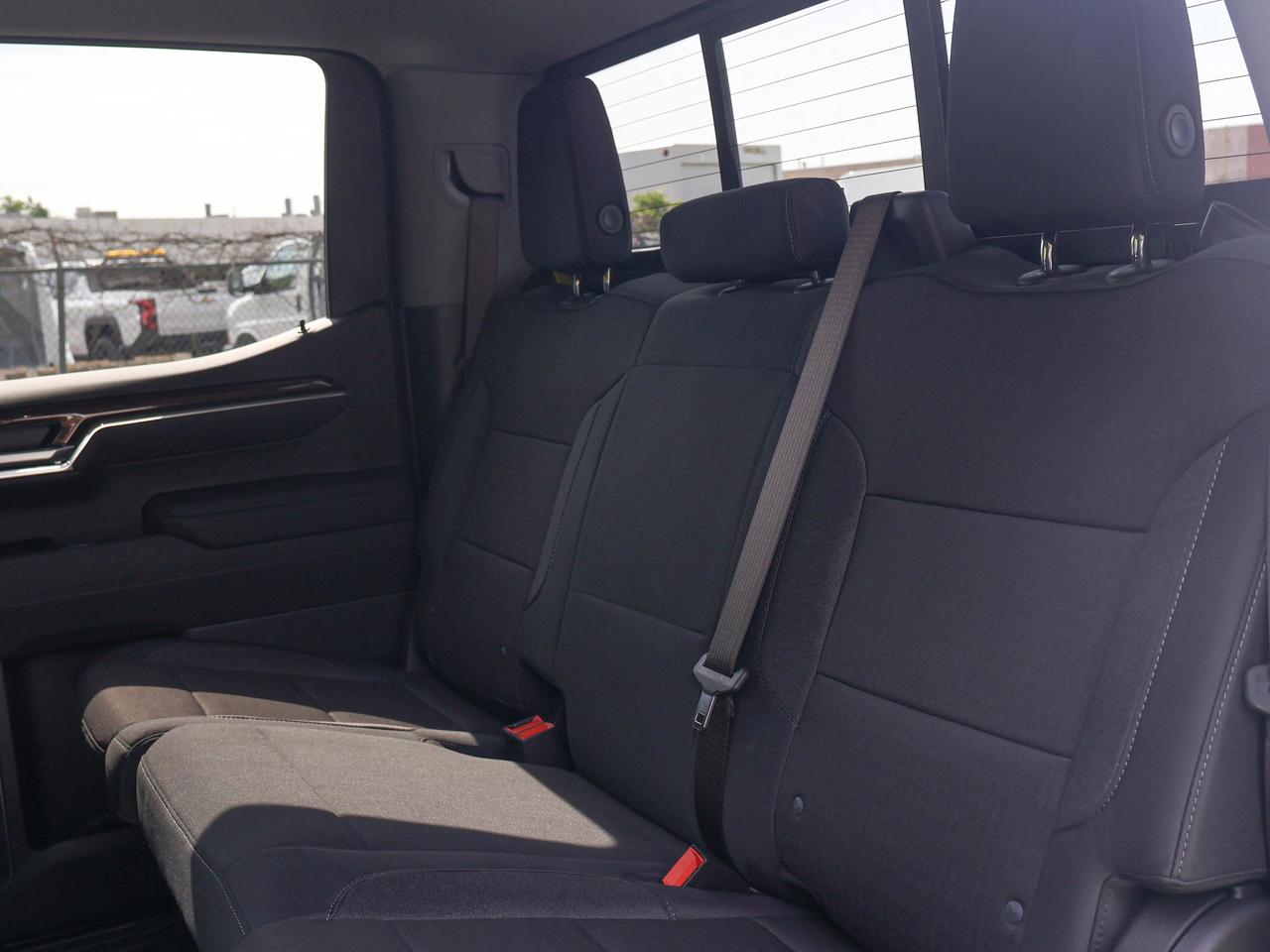 2026 GMC Sierra 1500 SLE Photo