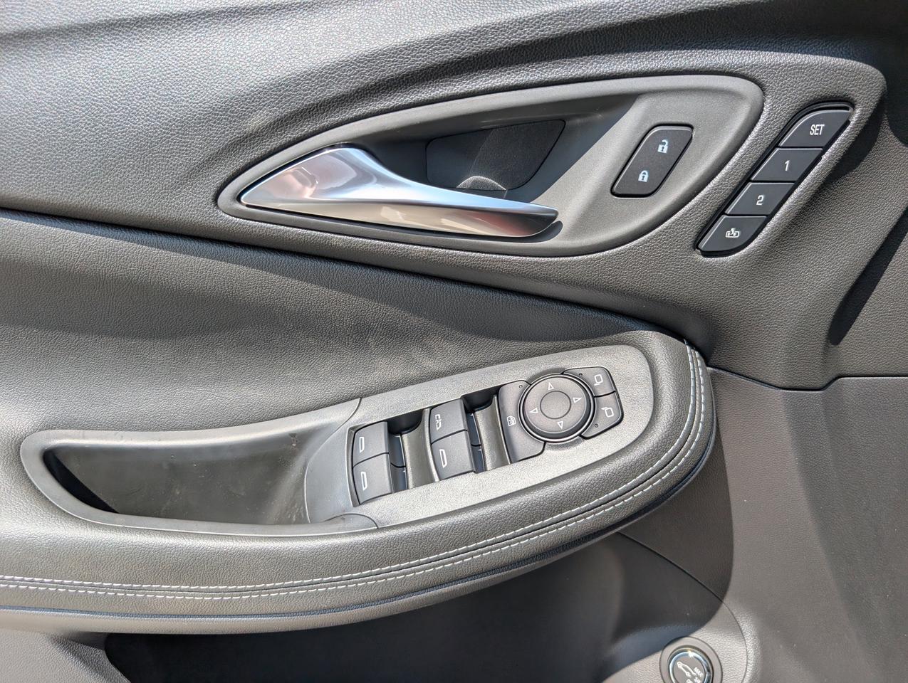 2026 Buick Encore GX Avenir Photo