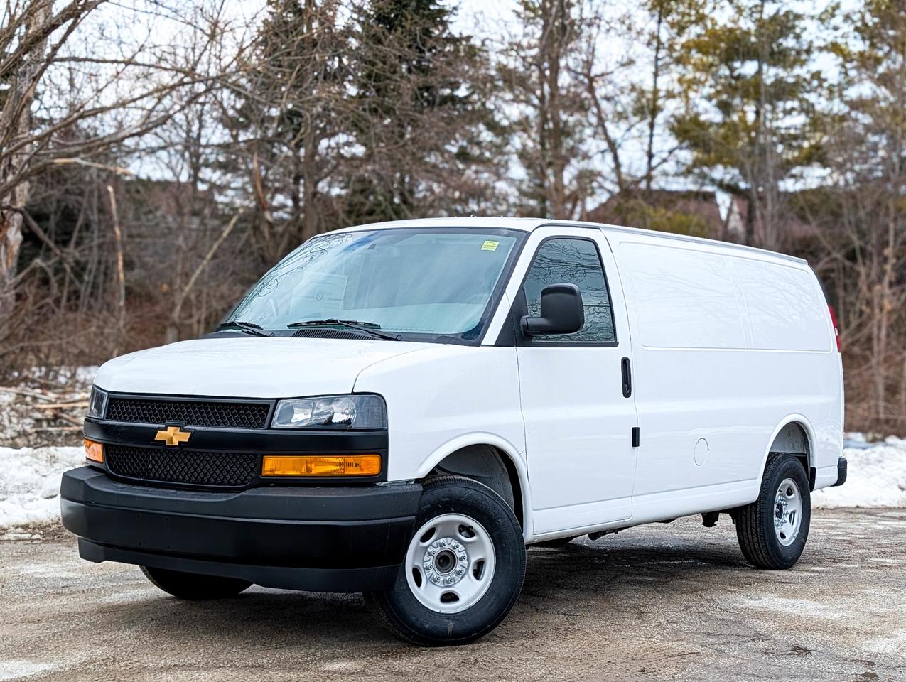 2026 Chevrolet Express Cargo Van  Photo