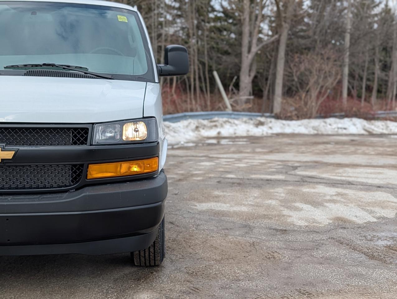 2026 Chevrolet Express Cargo Van  Photo