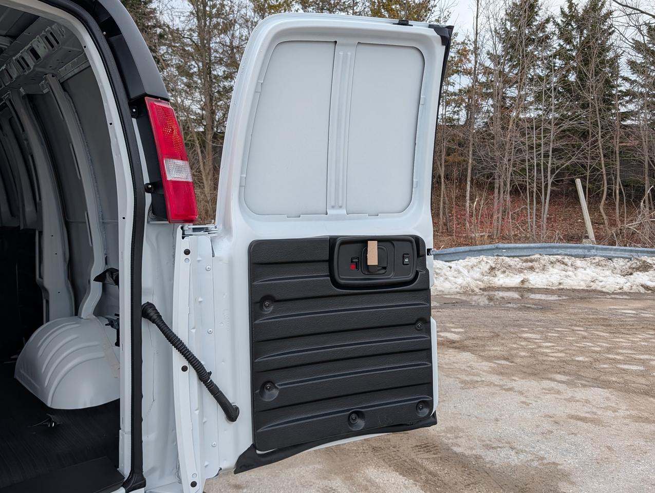 2026 Chevrolet Express Cargo Van  Photo