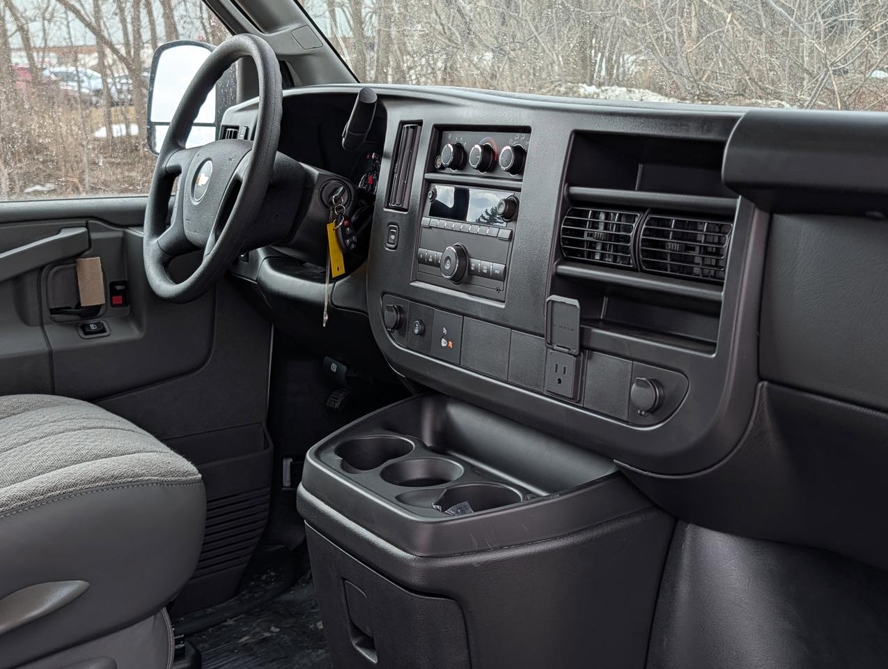 2026 Chevrolet Express Cargo Van  Photo