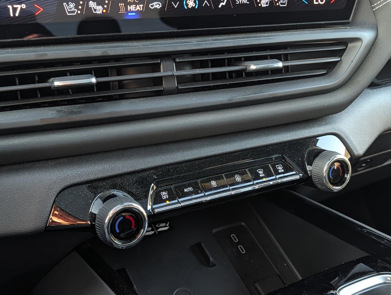 2025 Chevrolet Silverado EV Extended Range LT Photo3