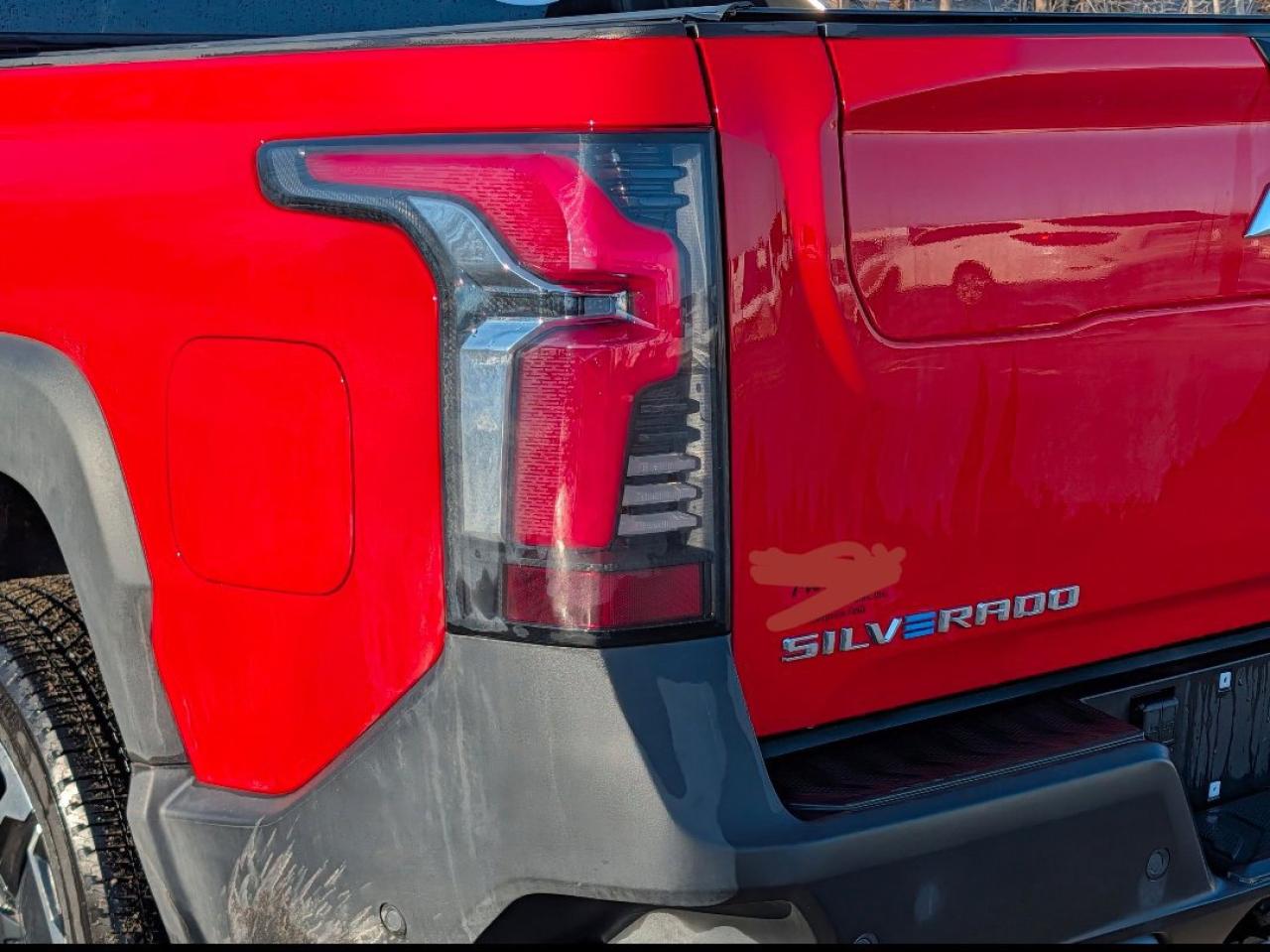 2025 Chevrolet Silverado EV Extended Range LT Photo