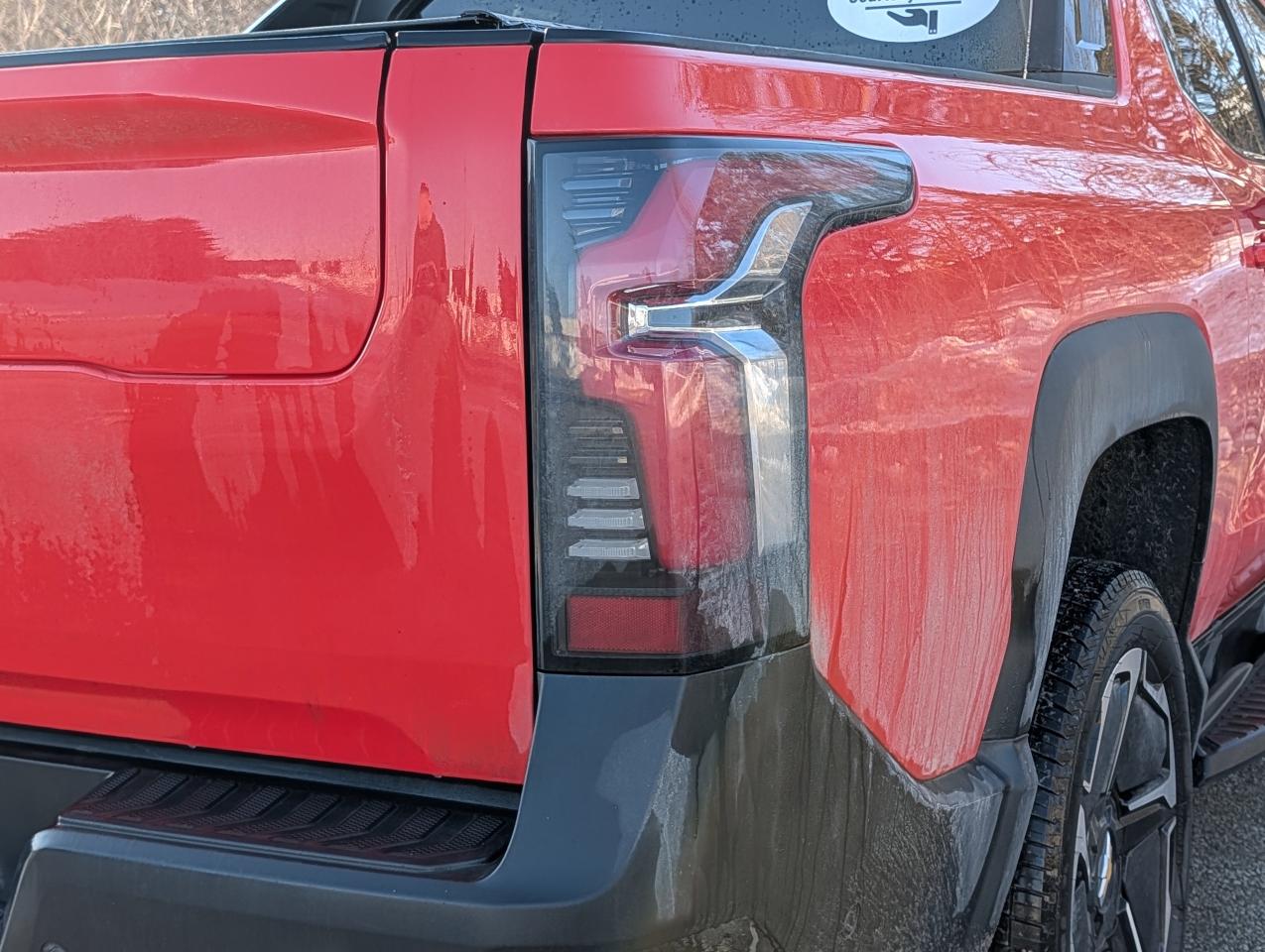 2025 Chevrolet Silverado EV Extended Range LT Photo