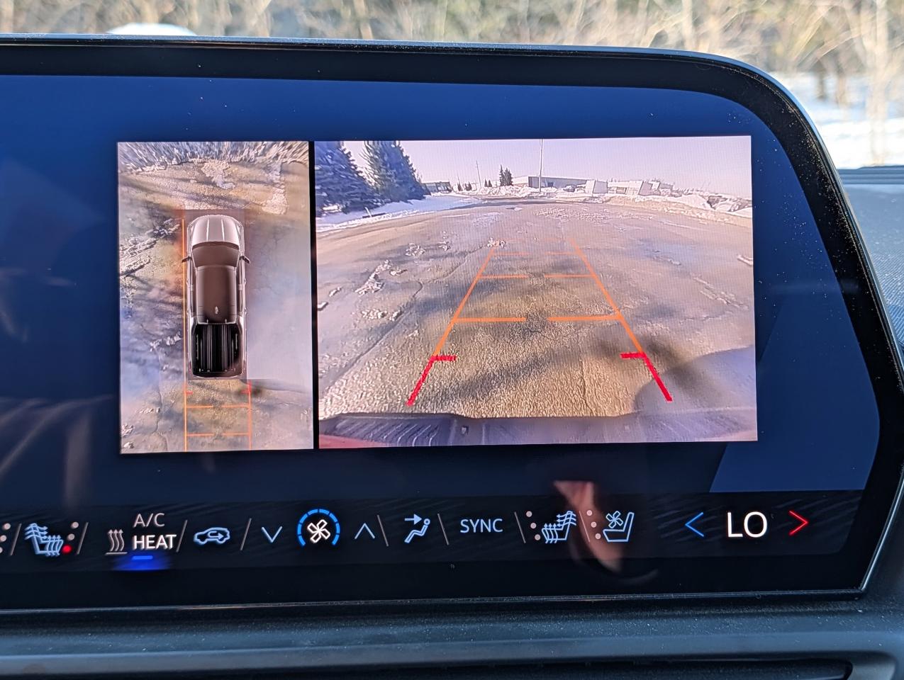 2025 Chevrolet Silverado EV Extended Range LT Photo