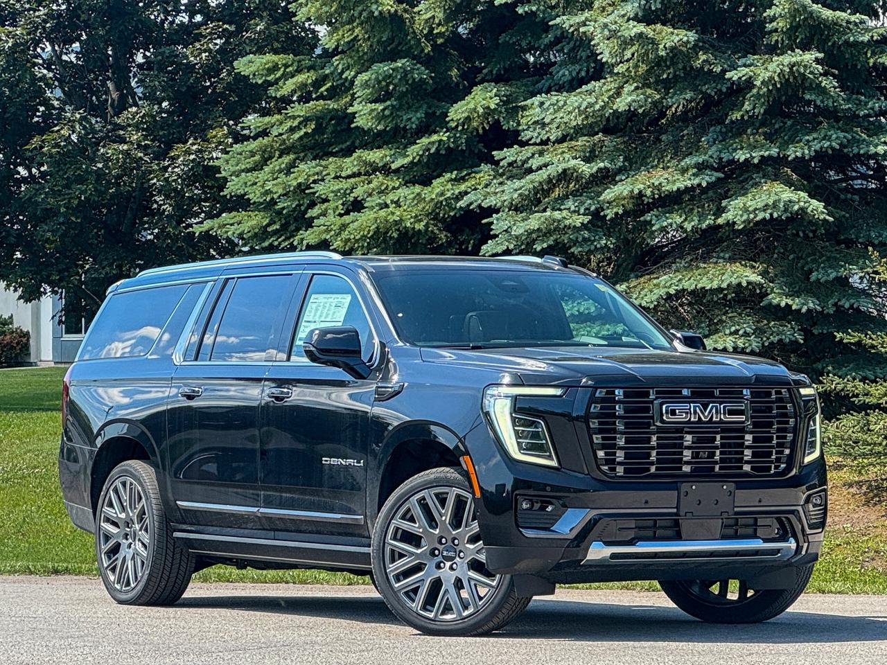 2026 GMC Yukon XL Denali Ultimate Photo