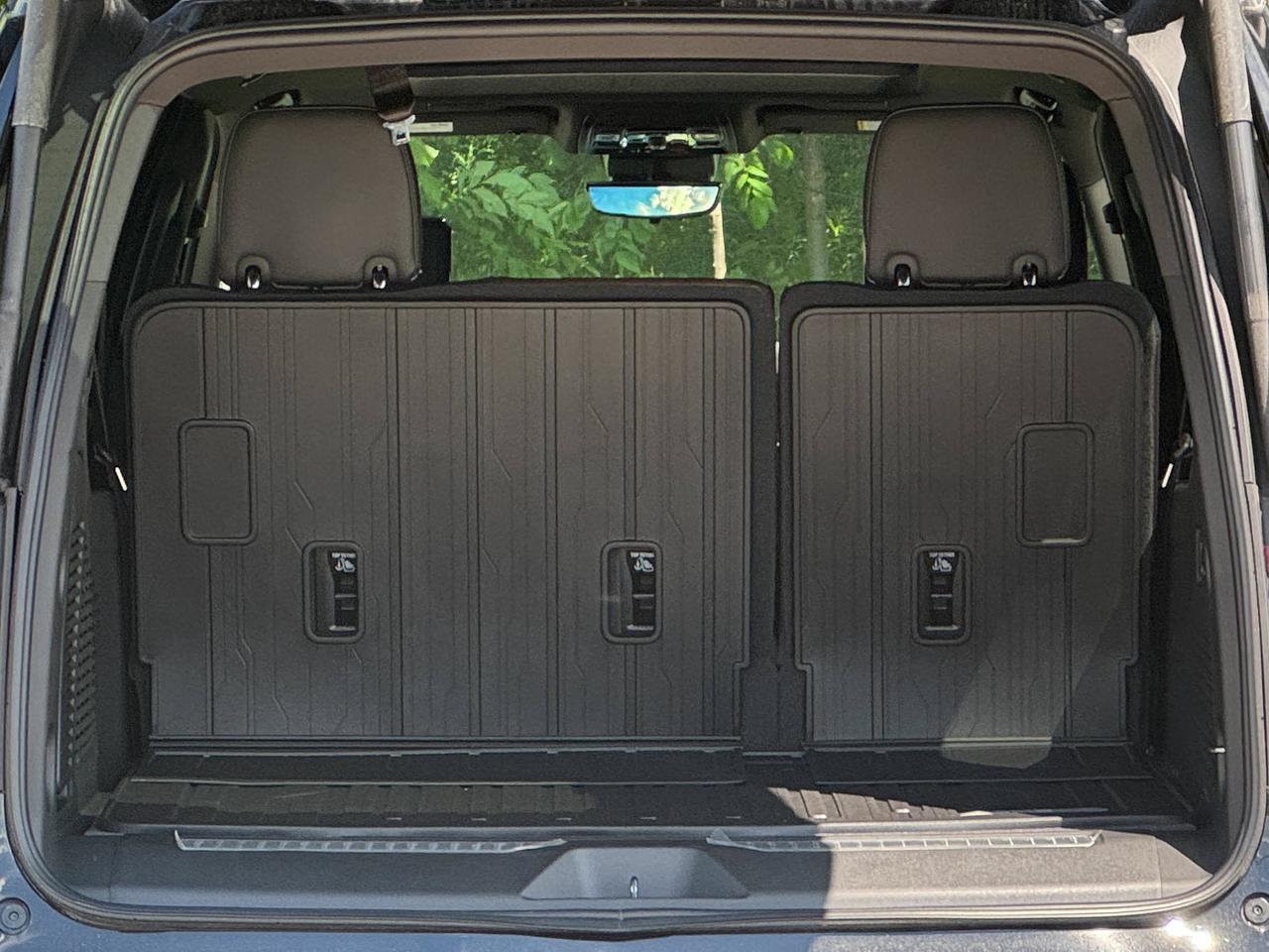 2026 GMC Yukon XL Denali Ultimate Photo