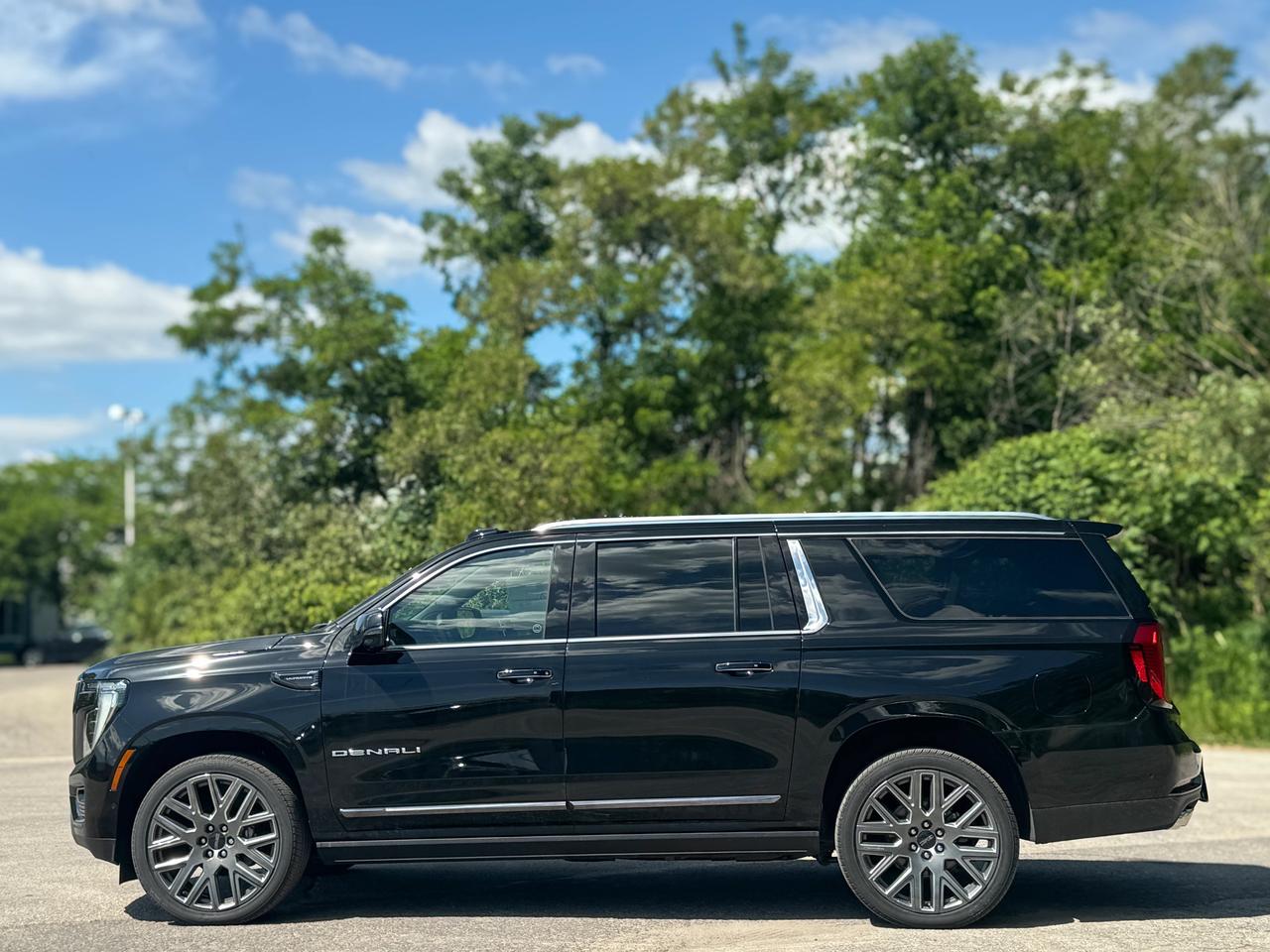 2026 GMC Yukon XL Denali Ultimate Photo