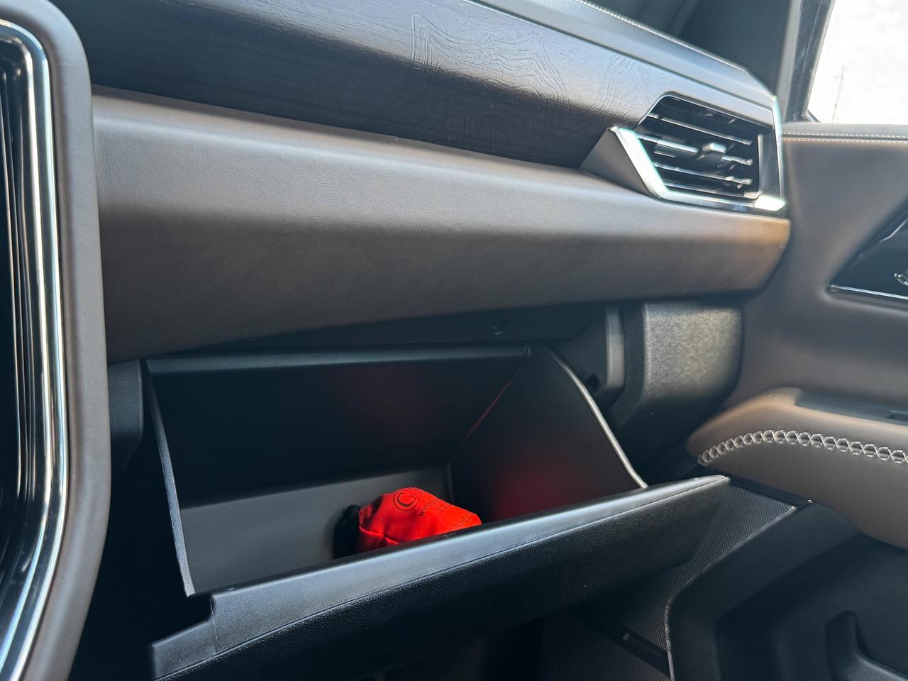 2026 GMC Yukon XL Denali Ultimate Photo