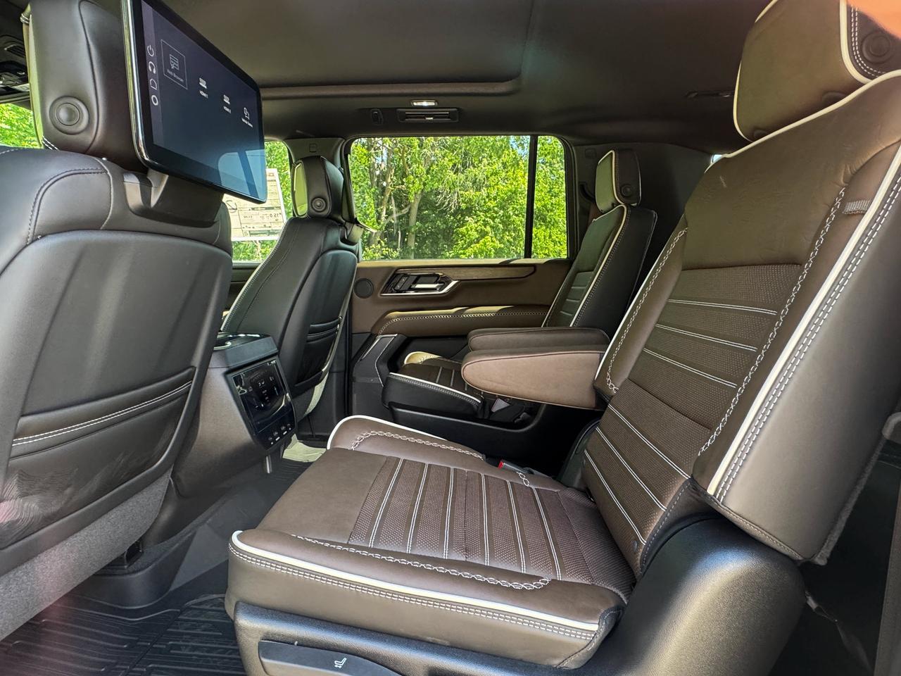 2026 GMC Yukon XL Denali Ultimate Photo