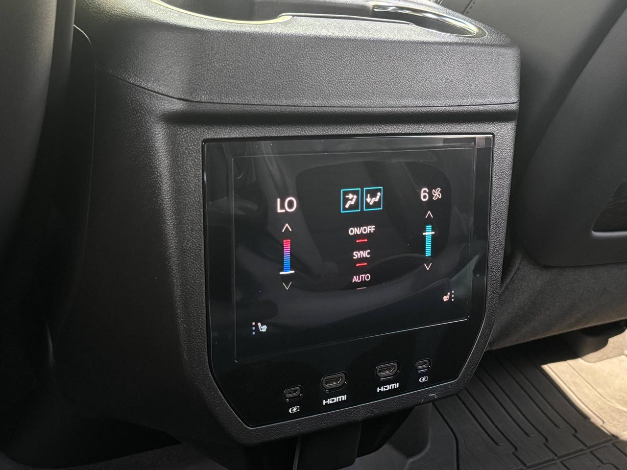 2026 GMC Yukon XL Denali Ultimate Photo