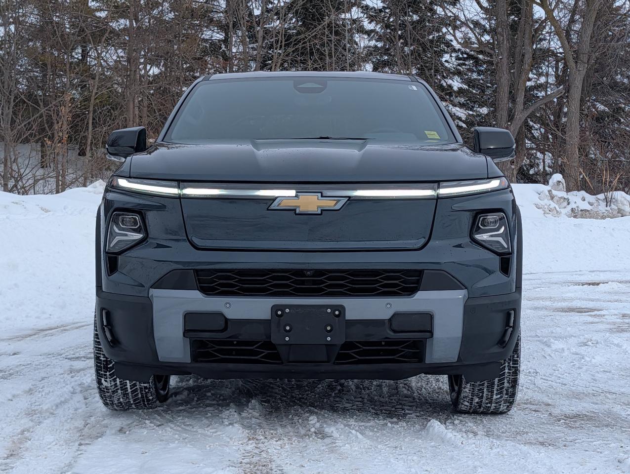 2025 Chevrolet Silverado EV Extended Range LT Photo4