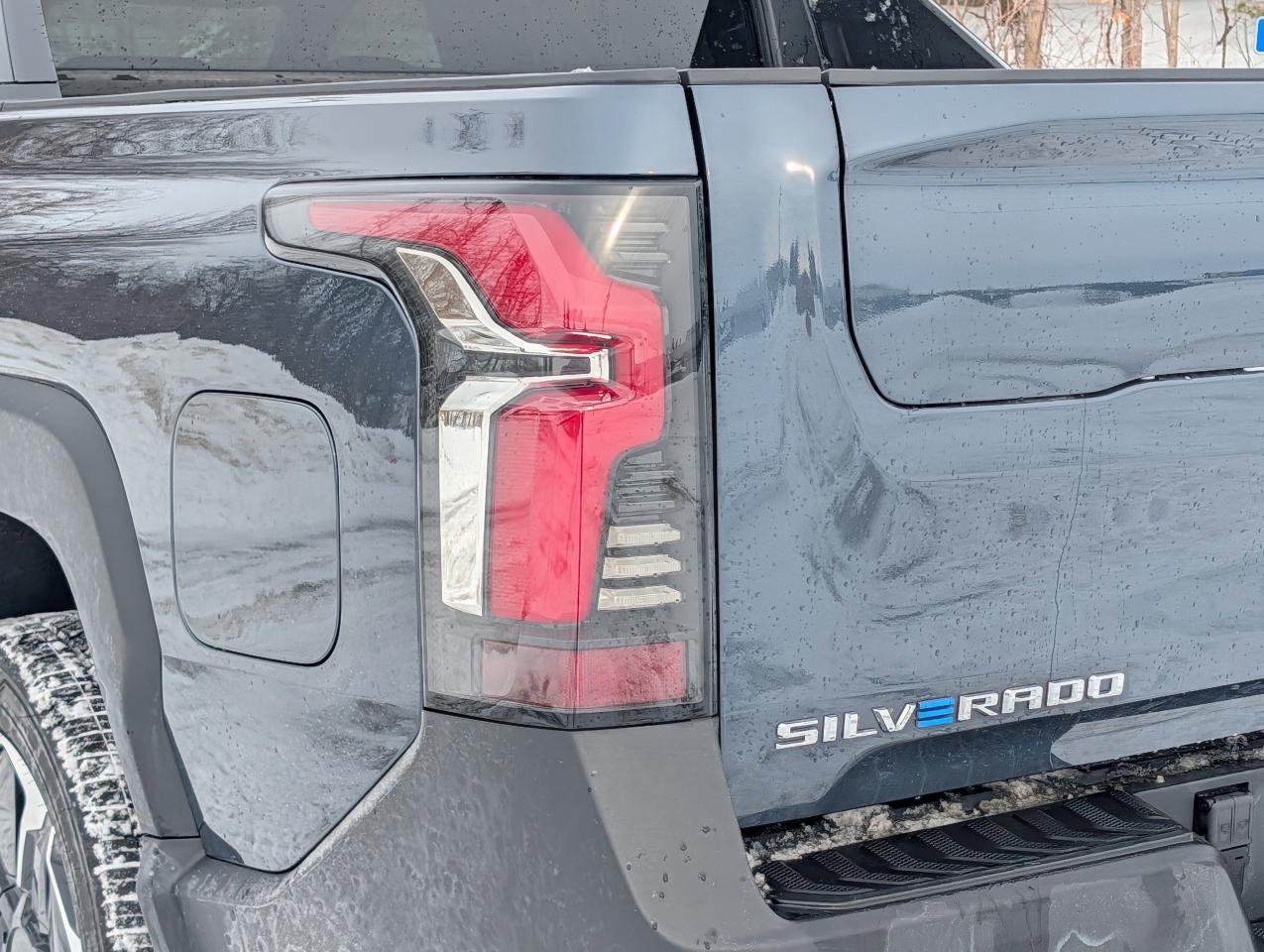 2025 Chevrolet Silverado EV Extended Range LT Photo