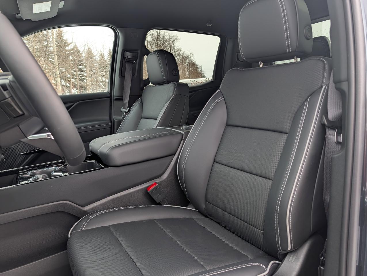 2025 Chevrolet Silverado EV Extended Range LT Photo