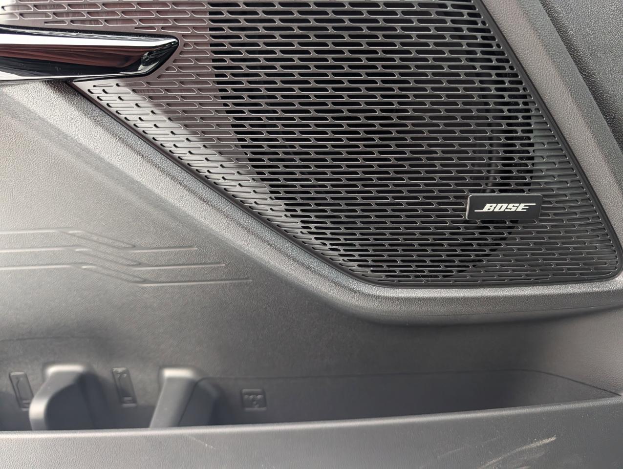 2025 Chevrolet Silverado EV Extended Range LT Photo