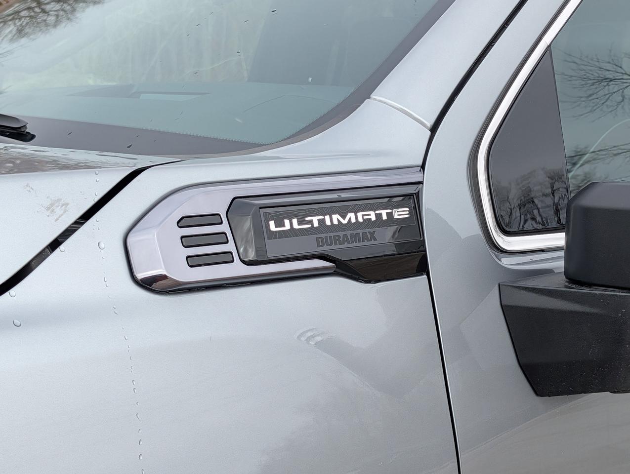 2026 GMC SIERRA 2500HD Denali Ultimate Photo3