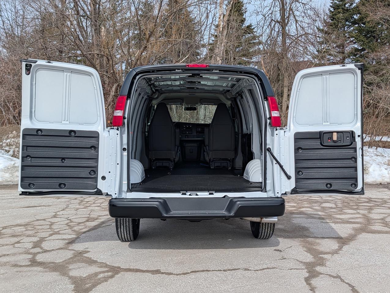 2026 GMC Savana Cargo Van  Photo