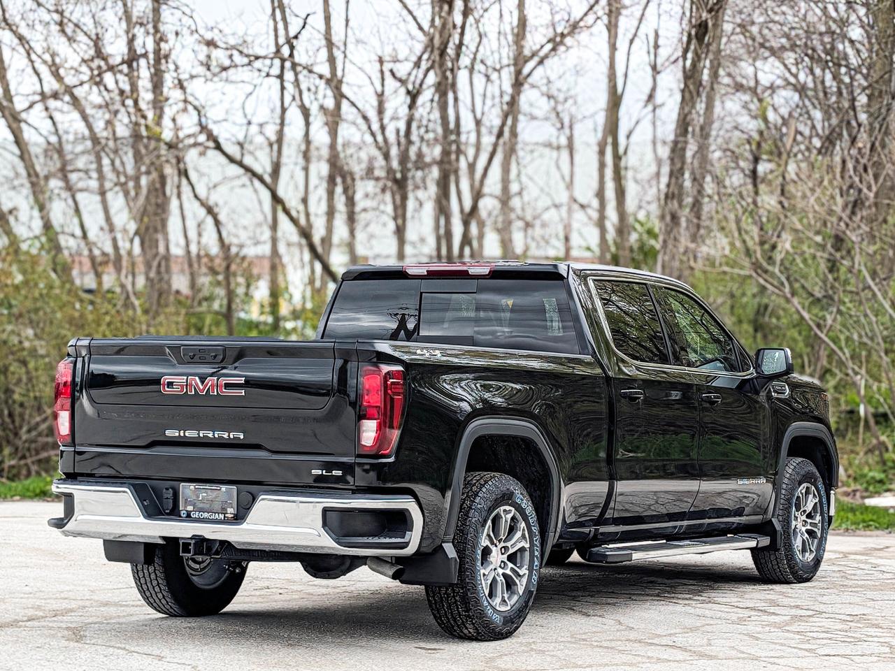 2026 GMC Sierra 1500 SLE Photo