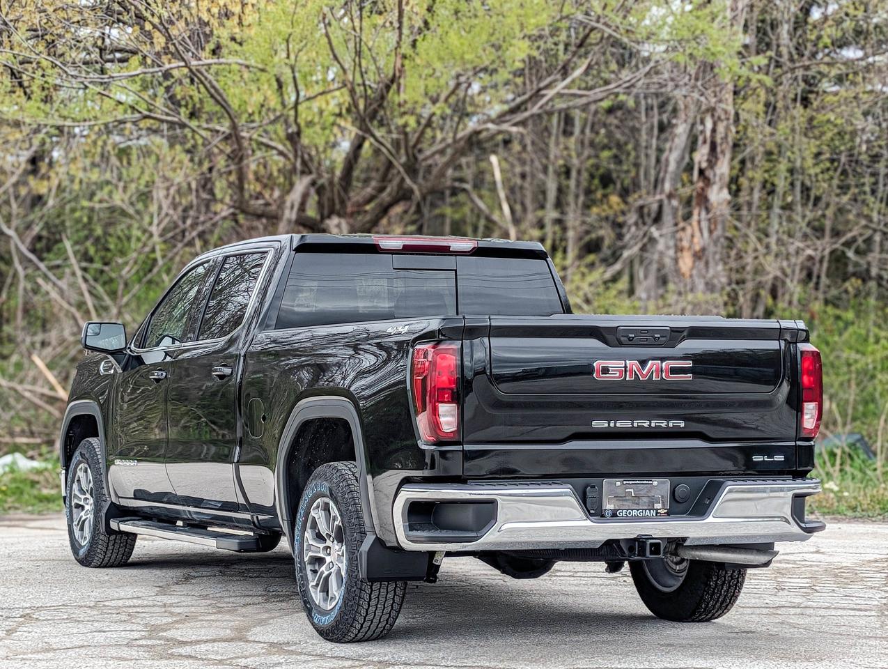 2026 GMC Sierra 1500 SLE Photo