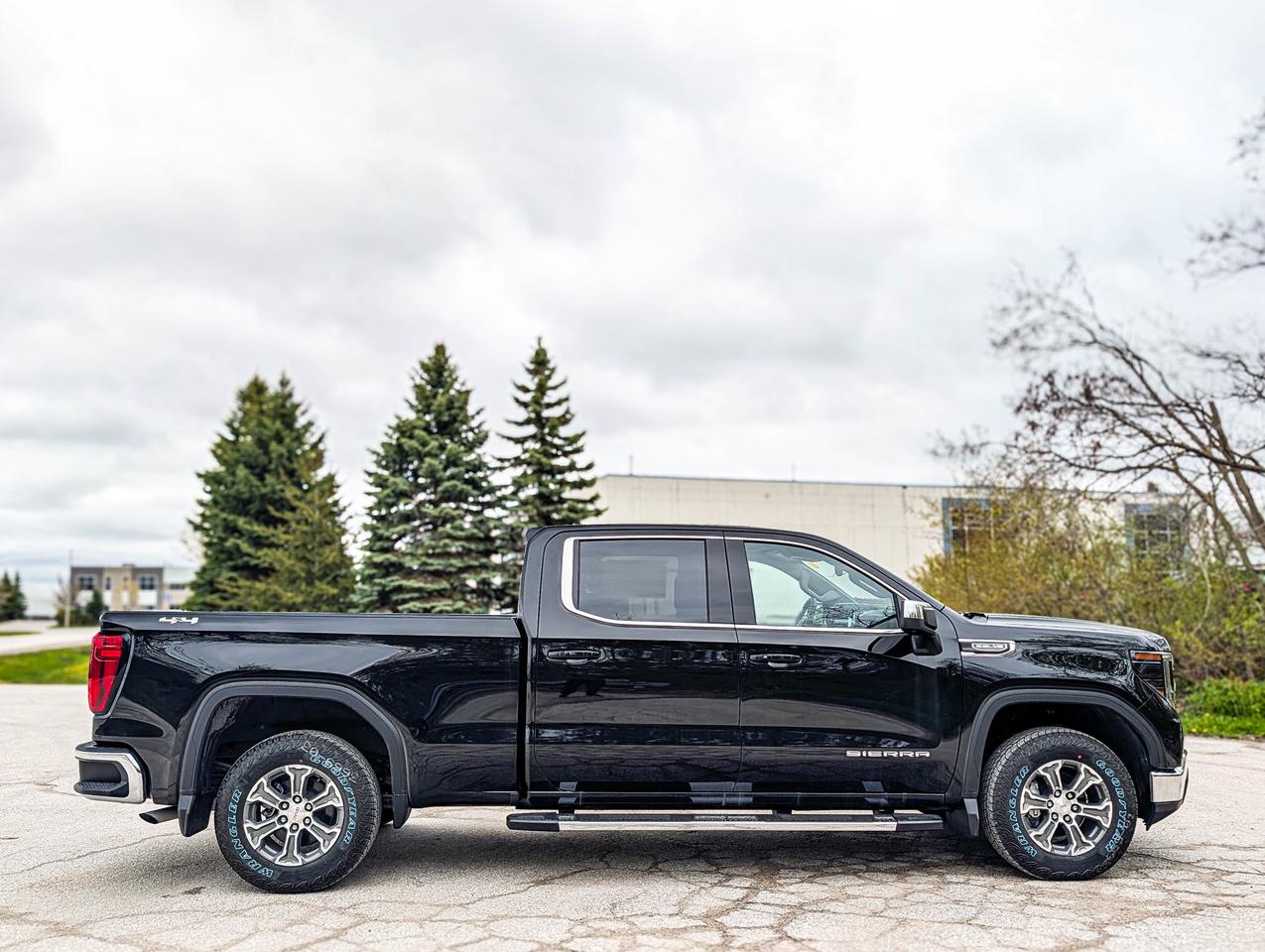 2026 GMC Sierra 1500 SLE Photo