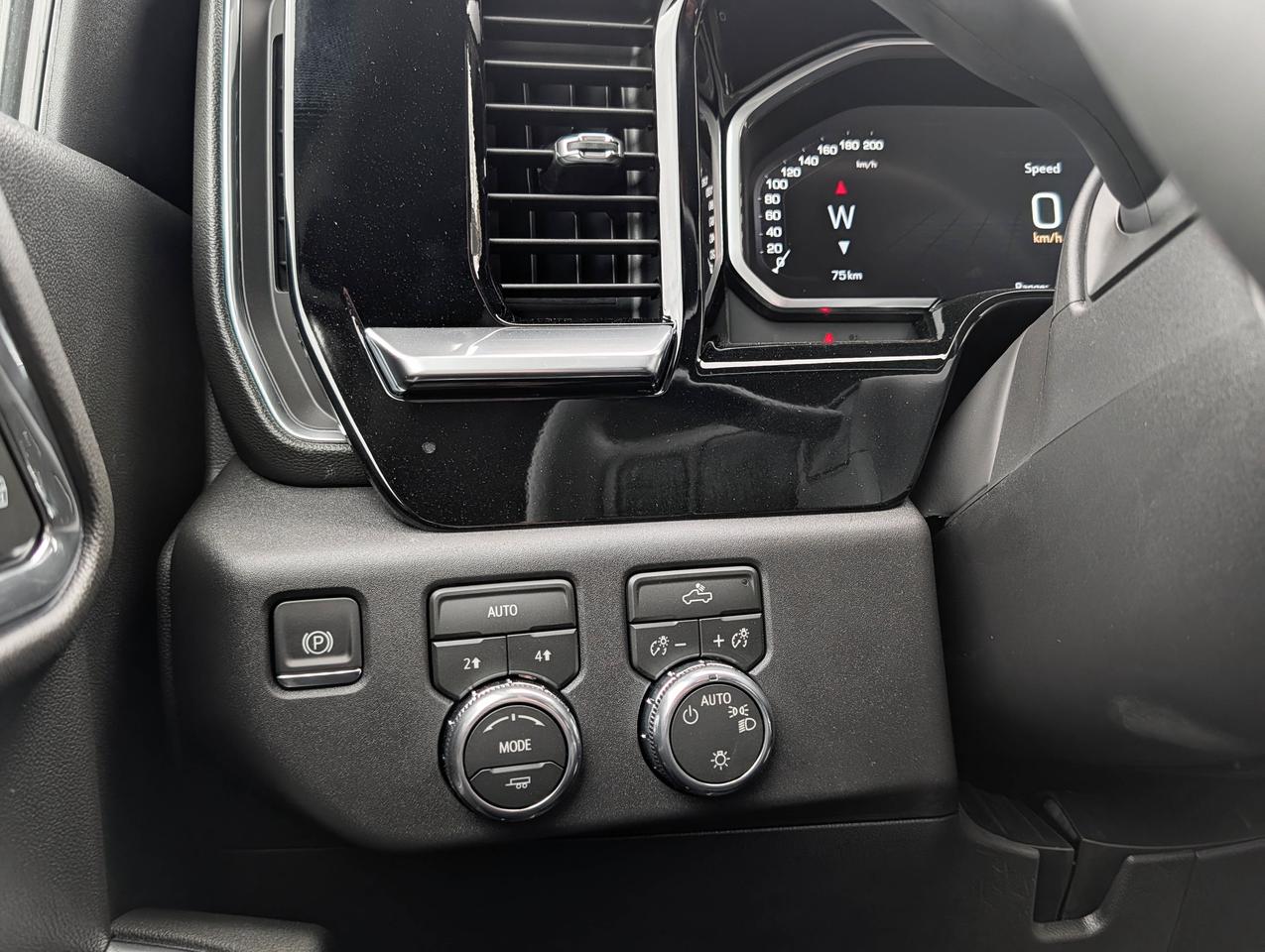 2026 GMC Sierra 1500 SLE Photo