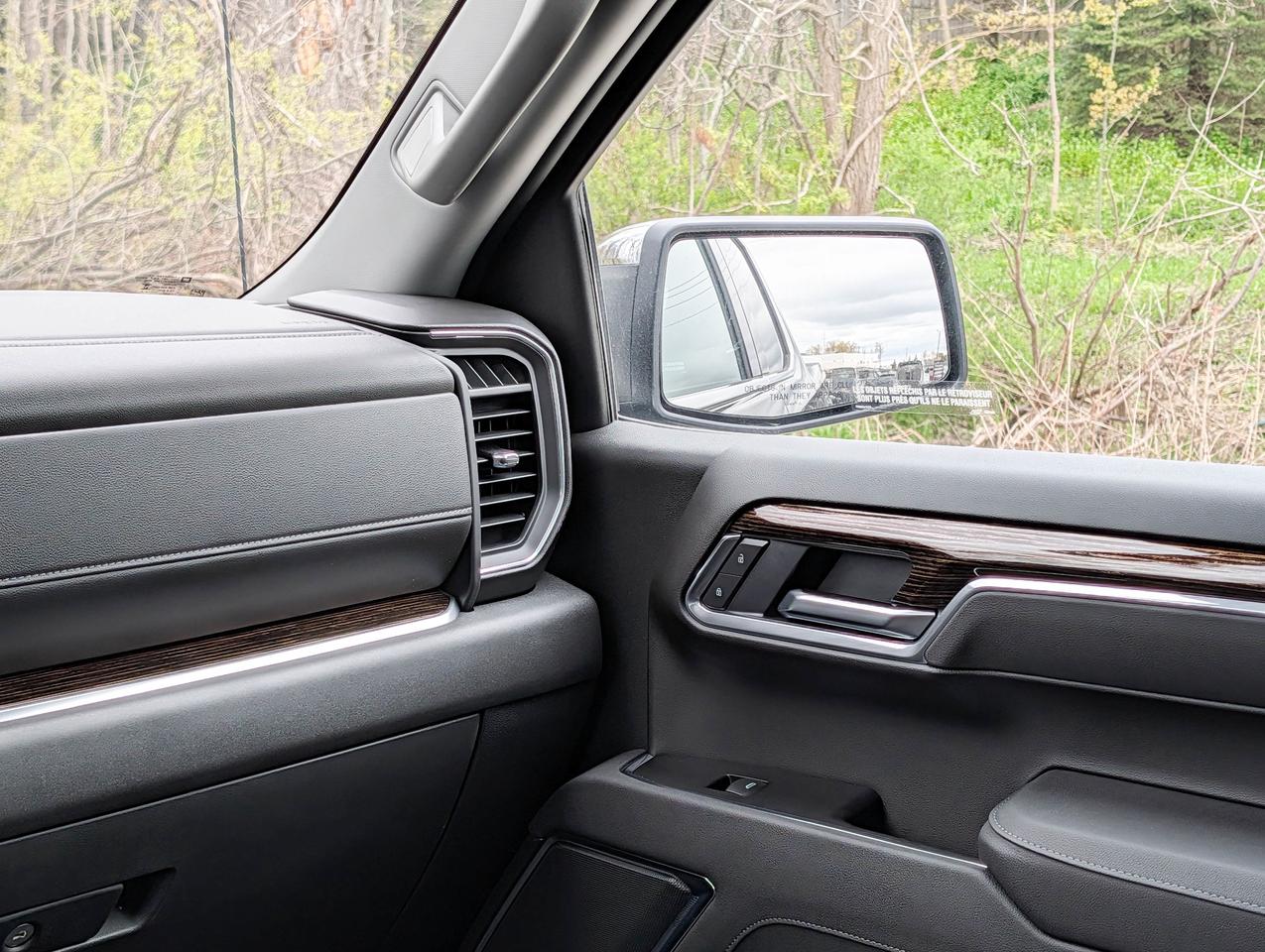 2026 GMC Sierra 1500 SLE Photo