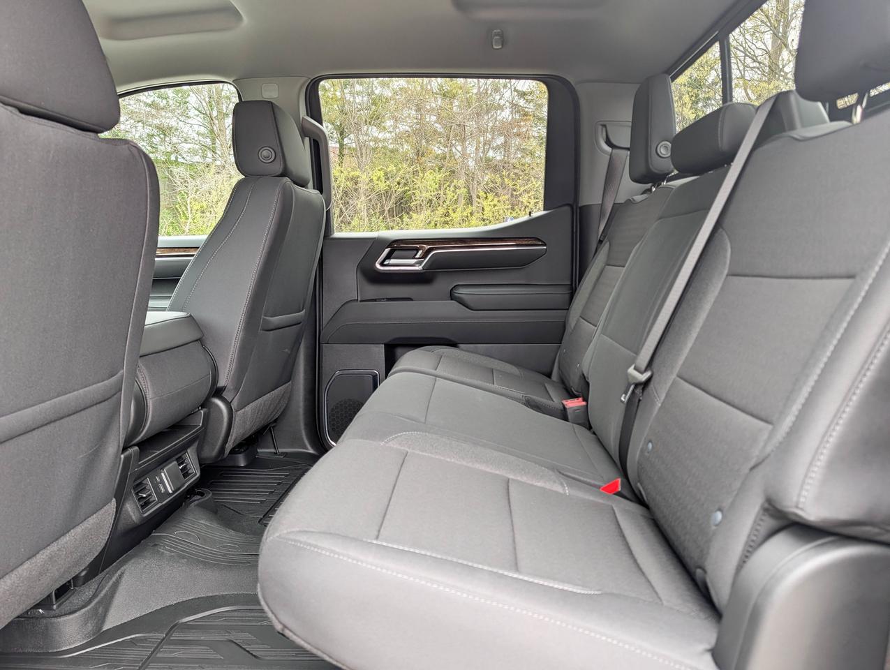 2026 GMC Sierra 1500 SLE Photo