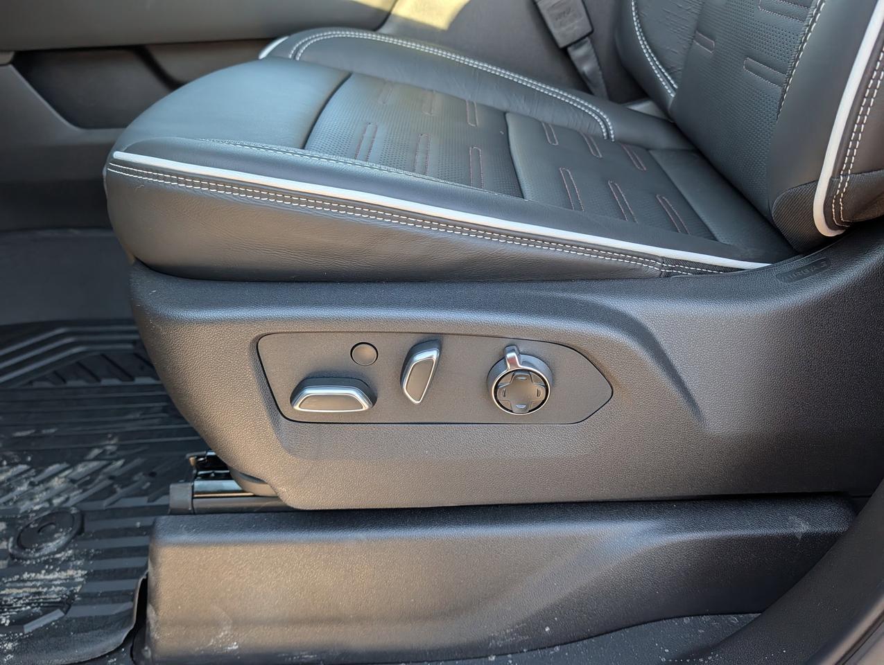 2026 GMC Sierra 1500 AT4X Photo