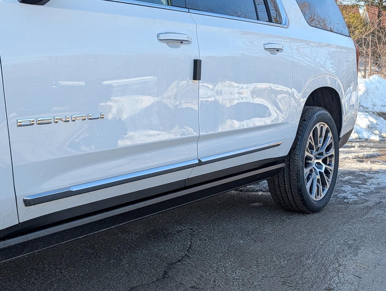 2026 GMC Yukon XL Denali Photo3