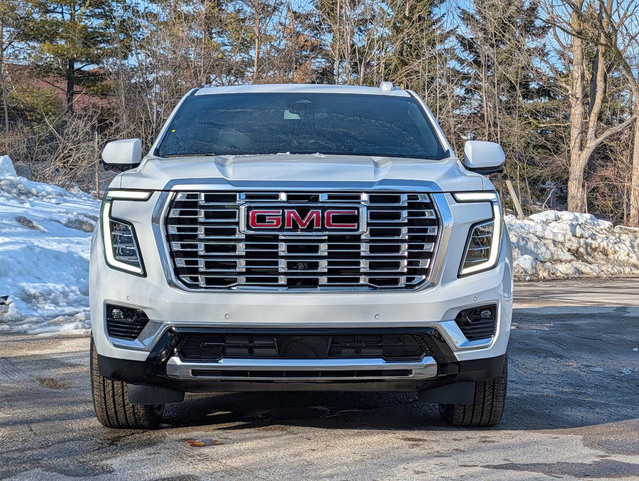 2026 GMC Yukon XL Denali Photo4