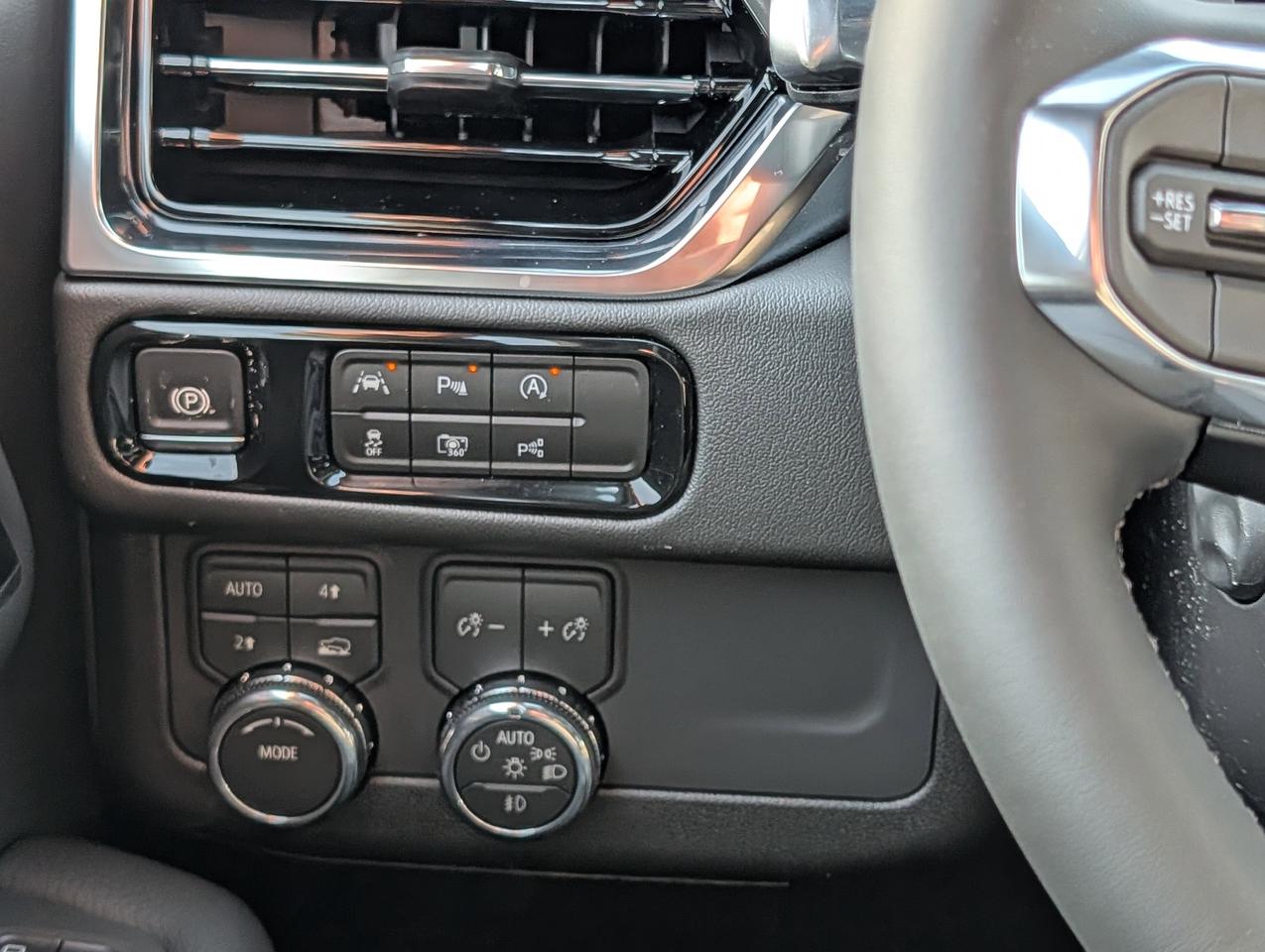 2026 GMC Yukon XL Denali Photo