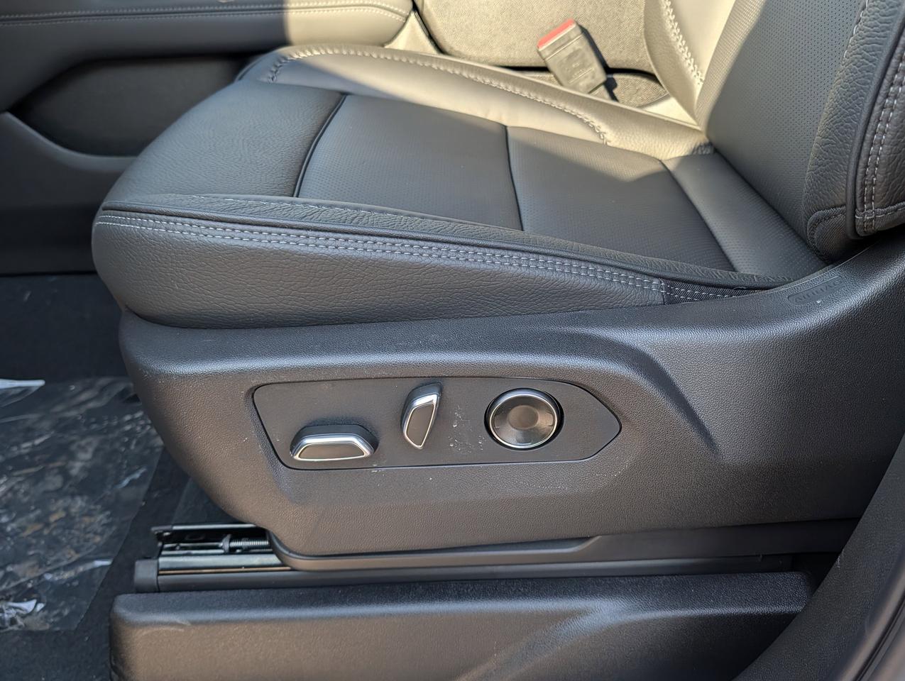 2026 GMC Yukon XL Denali Photo