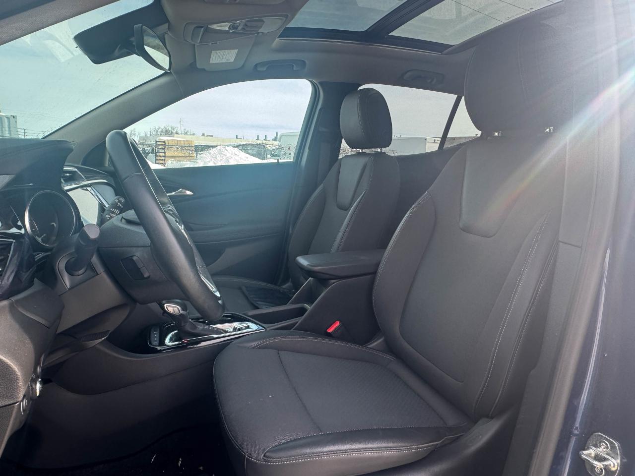 2023 Buick Encore GX SELECT Photo