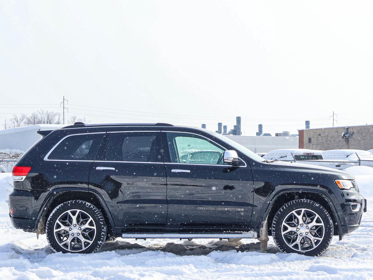 2020 Jeep Grand Cherokee Overland Photo2