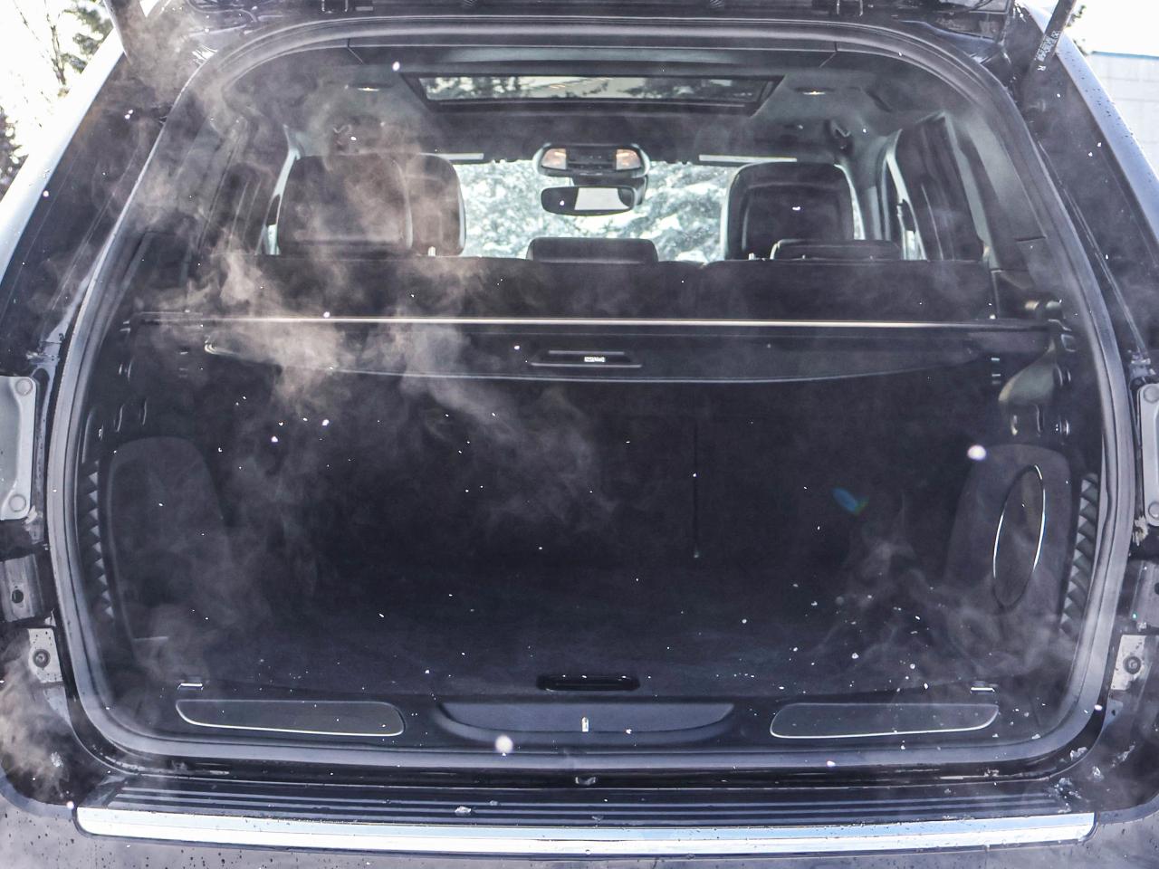 2020 Jeep Grand Cherokee Overland Photo